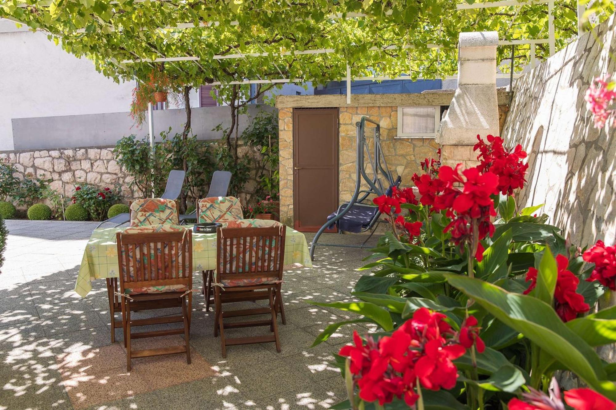 Apartment Karla Bribir  Bagian luar foto